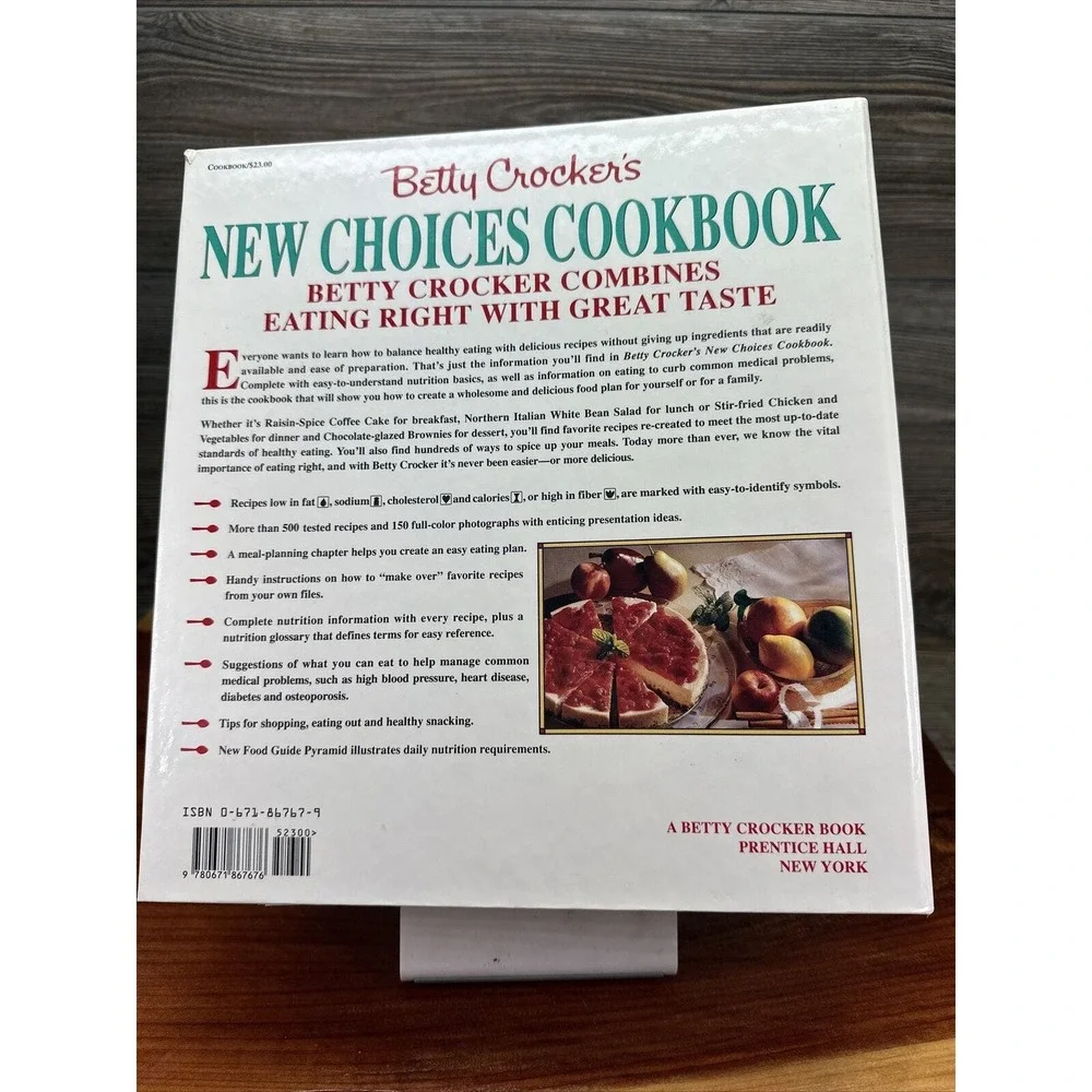 Betty Crocker's New Choices Cookbook: More Than 500 Great-Tasting Easy Re - GOOD